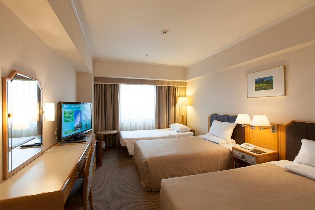 Hotel New Otani Takaoka Rum bild