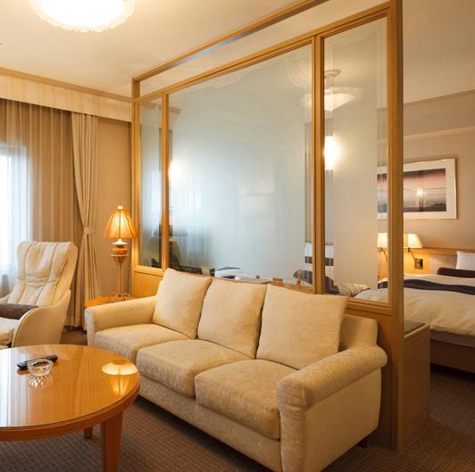 Hotel New Otani Takaoka Exteriör bild
